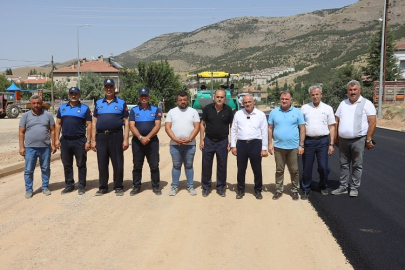 Kayseri Yahyalı'da asfalt çalışması tam gaz