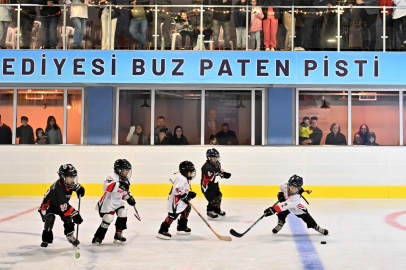 Akdeniz’in ilk ve tek doğal buz pisti yeniden açıldı